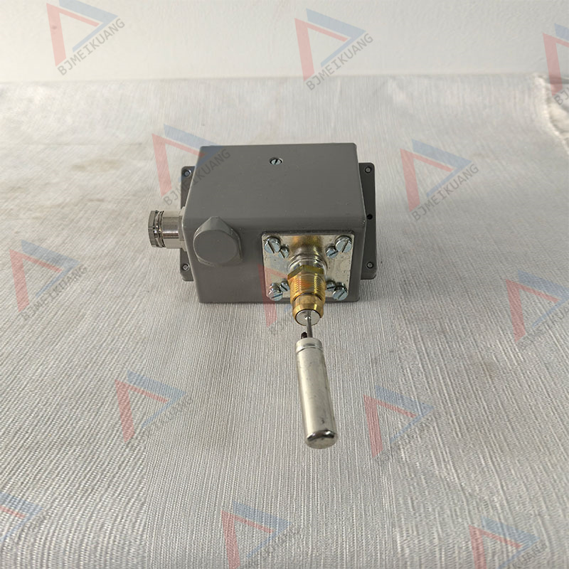 MK-N02125056 | Temperature regulator