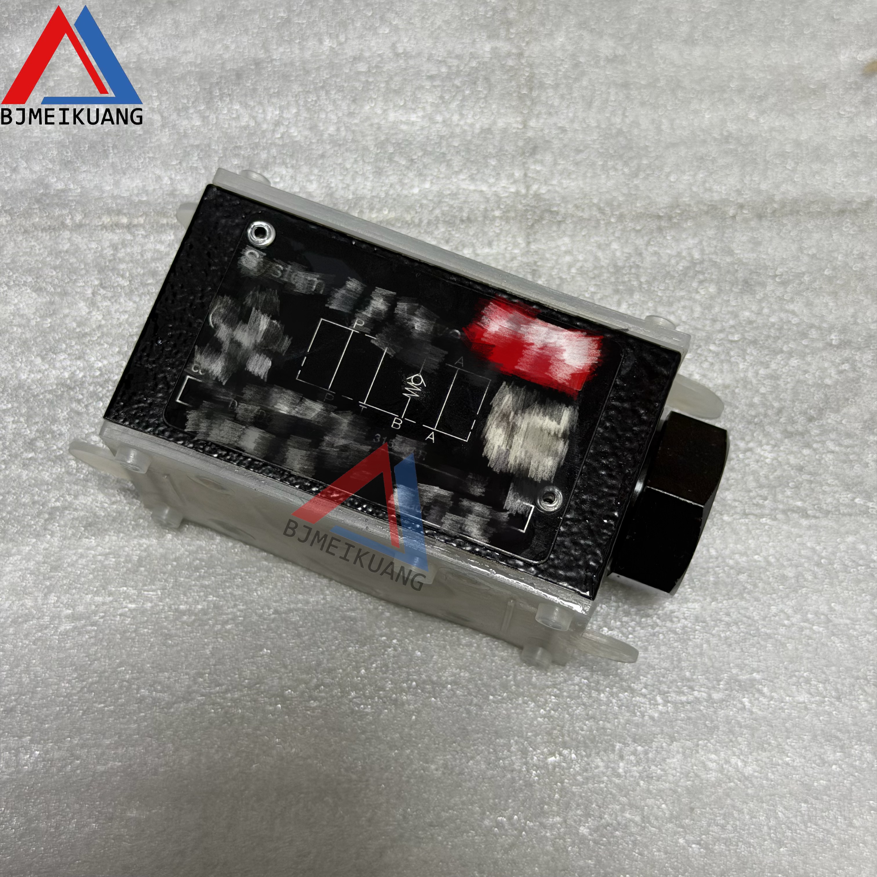 MK-MM0903239 | DIRECTIONAL VALVE ASSEMBLY